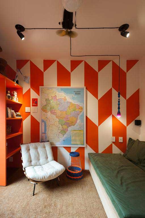 O interior do hostel tem design minimalista Divulgação