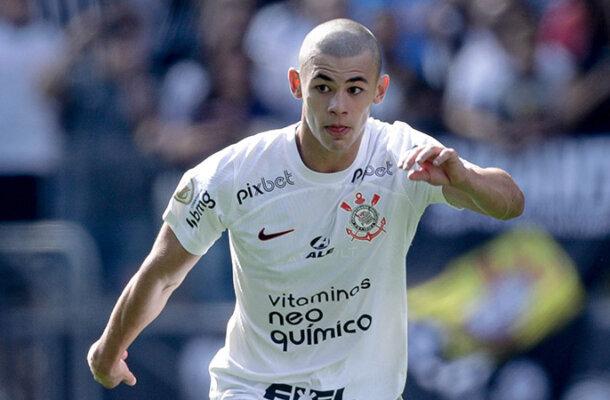 MOSCARDO - Sua pior partida com a camisa do Corinthians. Envolvido quando precisava marcar Nathan