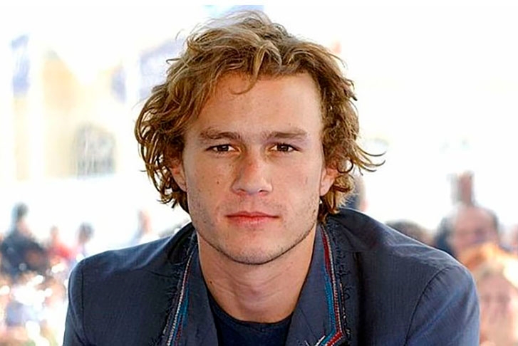 Heath Ledger (1979-2008): O ator morreu repentinamente de uma overdose acidental em 2008, enquanto estava filmando o filme de fantasia “O Mundo Imaginário do Dr. Parnassus”. Ele tinha apenas 28 anos. Reprodução: Flipar