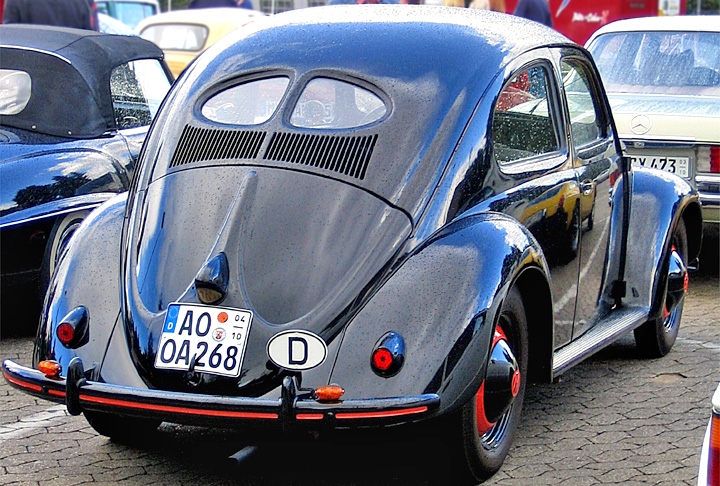 No Brasil, o Fusca começou a ser importado em 1950. Em 1959, a Volkswagen do Brasil iniciou a produção modelo no país, em uma fábrica da Volkswagen localizada em São Bernardo do Campo, no estado de São Paulo.  Reprodução: Flipar