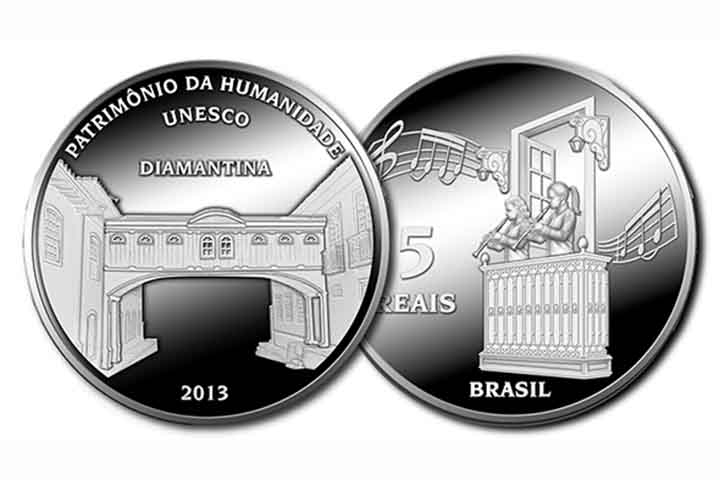 2013: Foram fabricadas 10 mil unidades de moedas de R$ 5 em homenagem à cidade de Diamantina, declarada Patrimônio da Humanidade pela UNESCO. Reprodução: Flipar