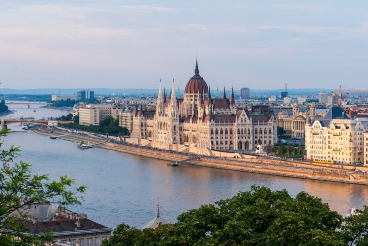 19) Budapeste (Hungria), 54 pontos: A deslumbrante capital da Hungria é famosa por suas termas termais, arquitetura grandiosa e o majestoso Rio Danúbio. Reprodução: Flipar