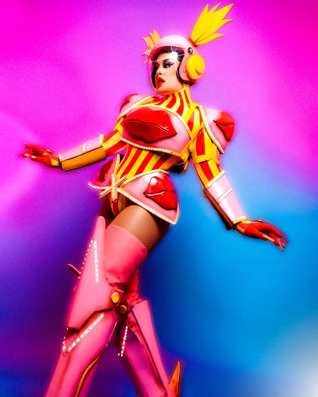 Gloria Groove em baile de Carnaval  Reprodução/Instagram/Rodolfo Magalhaaes - 04.02.2024
