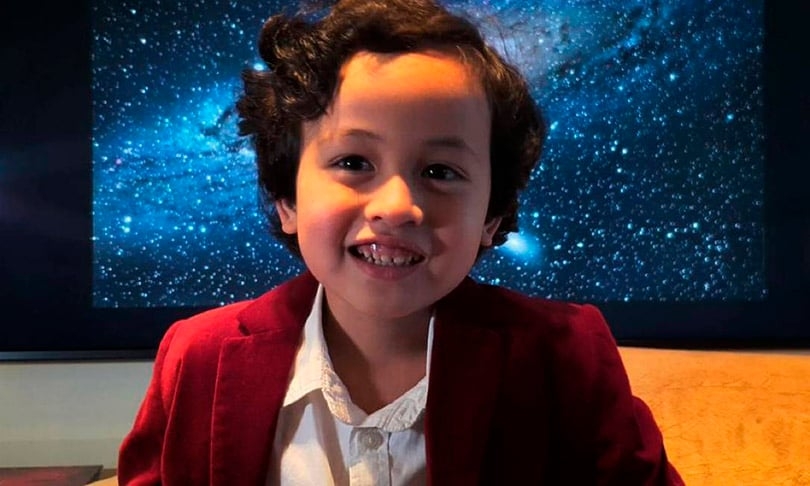 Em 2022, um menino brasileiro de 5 anos tornou-se a pessoa mais jovem a descobrir um asteroide no mundo. O paulista Miro Latansio Tsai participava do projeto de caça de asteroides coordenado pela NASA em parceria com instituições de vários países.  Reprodução: Flipar