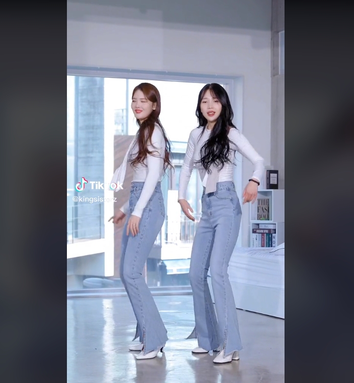 E o hit atravessou continentes. Isso porque um vídeo publicado por duas irmãs sul-coreanas já bateu mais de 11 milhões de visualizações no TikTok! Reprodução: Flipar