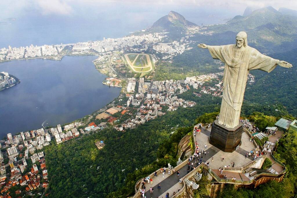 Principal cartão-postal da cidade, o Cristo Redentor é a atração mais visitada do Rio de Janeiro. Foto: Riotur