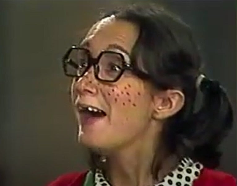 A atriz nasceu no dia 4 de dezembro de 1949 na cidade mexicana de La Lagunilla. Em 2022, ela entrou no Guinness Book, o Livro dos Recordes, com “a mais longa carreira como atriz no mesmo papel infantil” - foram 48 anos e 261 dias no papel de Chiquinha - La Chilindrina, no original.
 Reprodução: Flipar