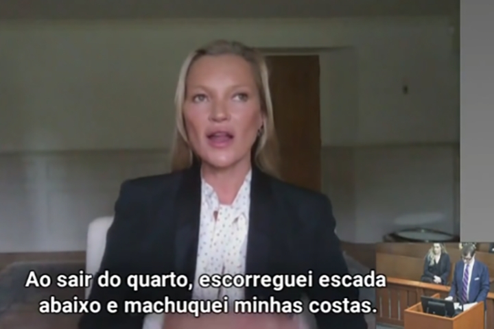Moss não só afirmou que ela escorregou da escada sozinha como disse que Depp a ajudou após o incidente.  Reprodução: Flipar