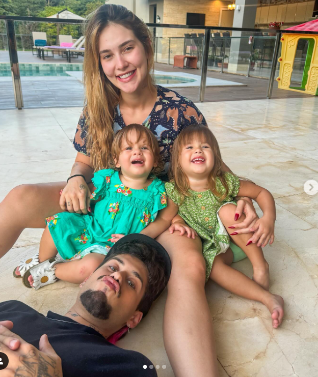 Virginia Fonseca transforma visual das filhas: 'Apaixonada' Reprodução