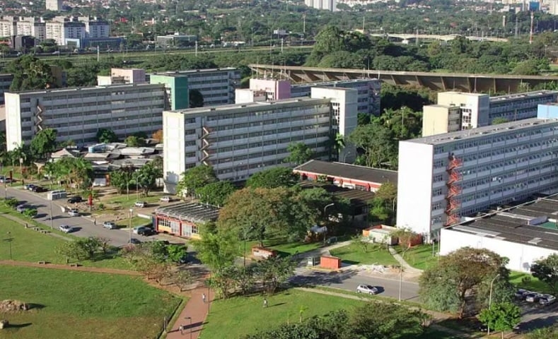 Nascido em Ribeirão Preto (SP), no dia 16 de novembro de 1963, William Bonemer Júnior iniciou sua formação acadêmica em Comunicação Social, com ênfase em Publicidade, pela Universidade de São Paulo (USP). Reprodução: Flipar