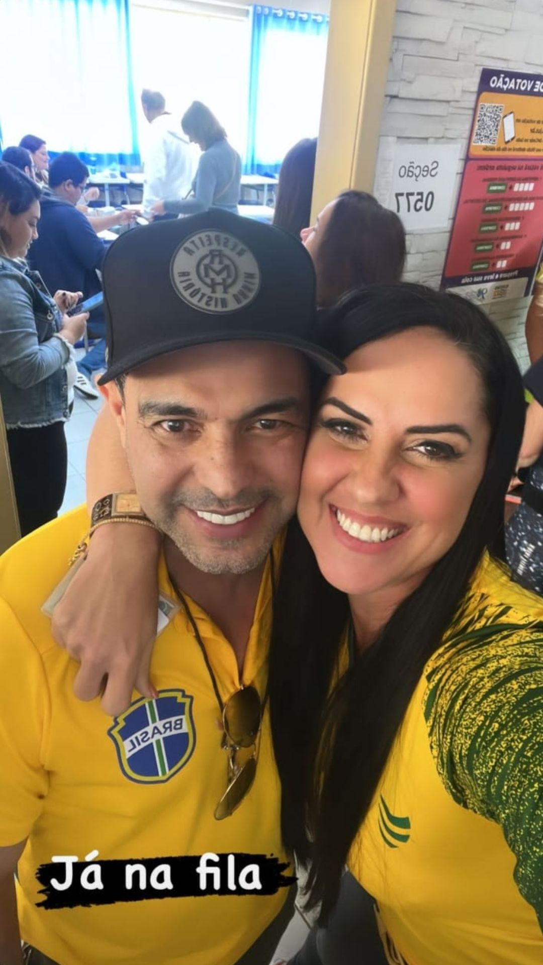 Graciele Lacerda e Zezé Di Camargo votando nas eleições Reprodução/Instagram - 02.10.2022