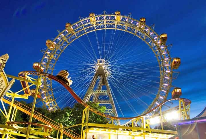 Wiener Riesenrad (Viena, Áustria): É a roda-gigante mais antiga do mundo ainda em operação. Foi originalmente construída em 1897 para homenagear o 50º Jubileu do Imperador Franz Josef I.  Reprodução: Flipar