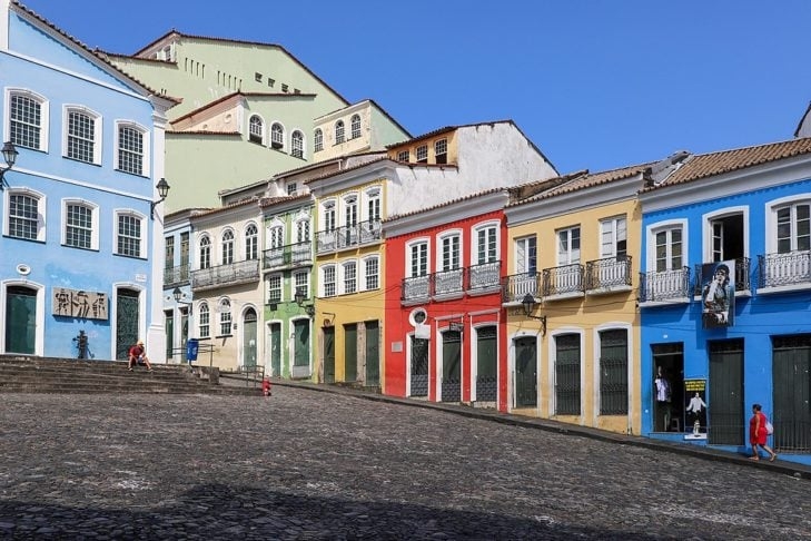 Nas últimas décadas, houve esforços significativos para a restauração e revitalização do Pelourinho, visando a preservar seu patrimônio histórico e cultural, além de impulsionar o turismo. Reprodução: Flipar