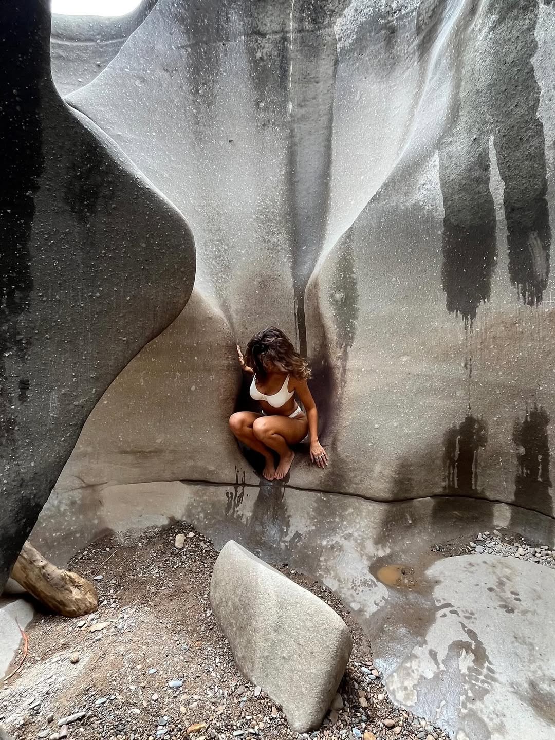 Isadora Cruz posa para foto. Foto: Reprodução/ Instagram @isadoracruz