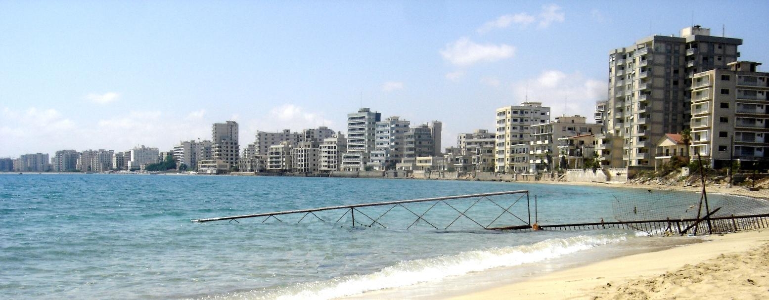 Varosha (Chipre) - É um bairro abandonado no sul da cidade de Famagusta. Antes de 1974, era uma moderna área turística da cidade.  Reprodução: Flipar