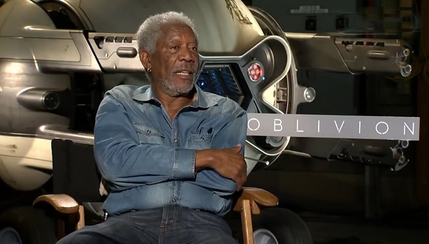 Morgan Freeman - O ator americano é ferrenho defensor da Ciência e diz que não aceita o conceito religioso de paraíso após a morte. Freeman afirma que começou a formar sua opinião sobre religião aos 13 anos . Reprodução: Flipar