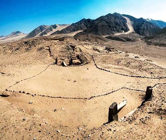 Entre outras estruturas arquitetônicas mais imponentes do sítio arqueológico está o Edifício Mayor. 


 Reprodução: Flipar