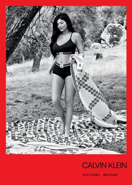 Irmãs Kardashian-Jenner são as estrelas escolhidas pela segunda vez para campanha da Calvin Klein . Foto: Willy Vanderperre
