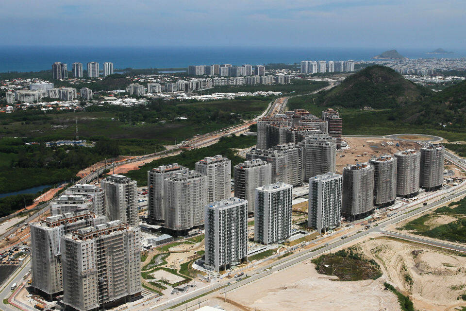 Prédios da Vila Olímpica dos atletas, ainda em obras, no mês de março de 2015. Foto: Divulgação/Rio 2016