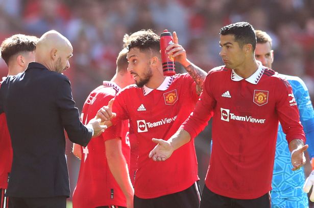 Cristiano Ronaldo se recupera de dores no quadril e volta ao time do  Manchester United no sábado, futebol inglês