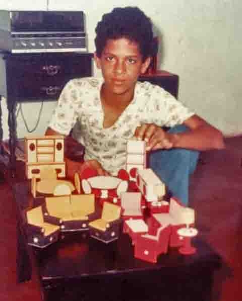 Romero Francisco da Silva Britto, mais conhecido como Romero Britto, nasceu em Recife, capital de Pernambuco, no dia 6 de outubro de 1963. 
 Reprodução: Flipar