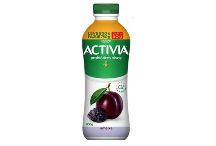 Assim, a ameixa é uma fruta com inúmeros benefícios à saúde, destacando-se por seu alto conteúdo de fibras, antioxidantes, vitaminas e minerais.  Reprodução: Flipar