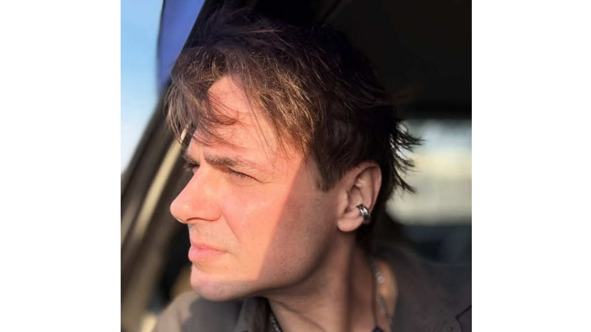 Daniel Erthal vende cerveja nas ruas. Foto: Reprodução/Instagram/erthalera