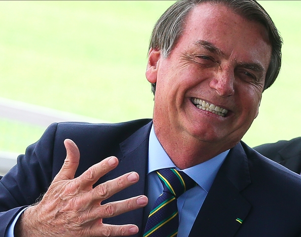 Dias antes do primeiro turno, o ex-presidente Jair Bolsonaro (PL-RJ) enviou mensagem de apoio a Milei.