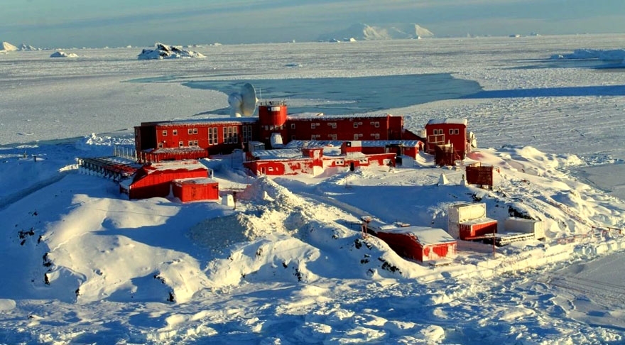 O principal acesso é pela cidade argentina de Ushuaia, capital da província da Terra do Fogo, Antártida e Ilhas do Atlântico Sul.. Reprodução: Flipar