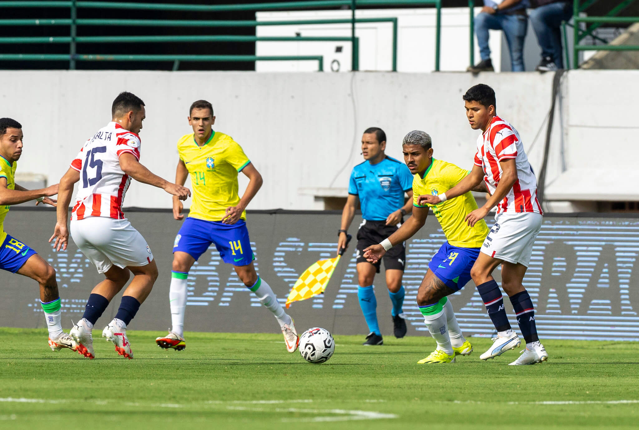 Brasil x Paraguai - Pré-Olímpico Joilson Marconne / CBF