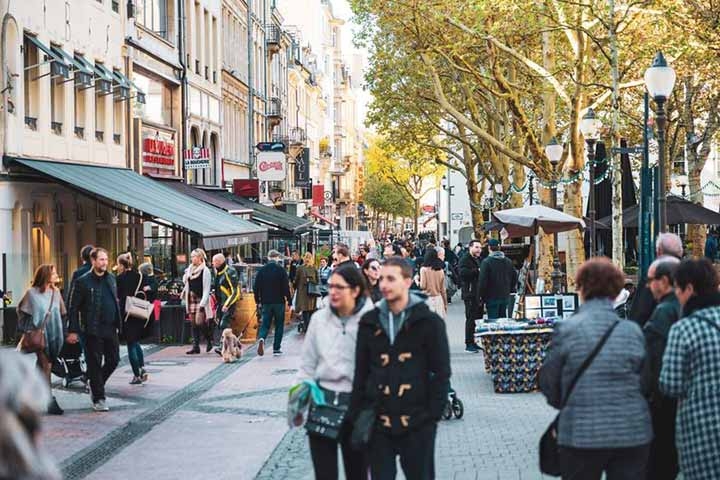 Os idiomas oficiais de Luxemburgo são: luxemburguês, francês e alemão. Reprodução: Flipar