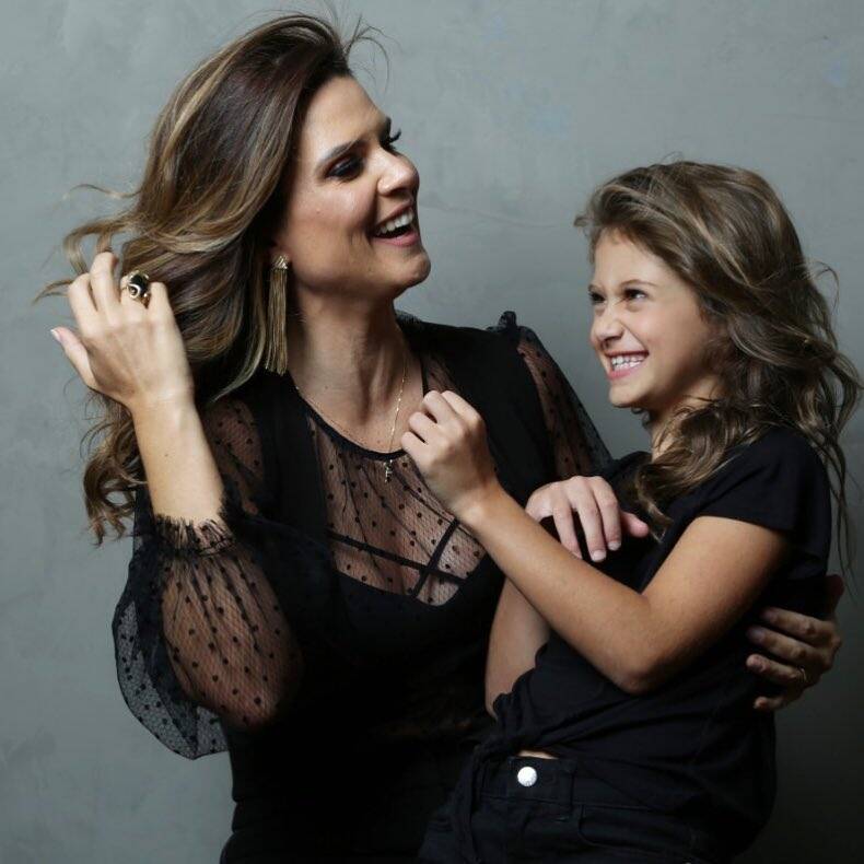 Mariana Kupfer e sua filha, Victória. Foto: Reprodução / Instagram
