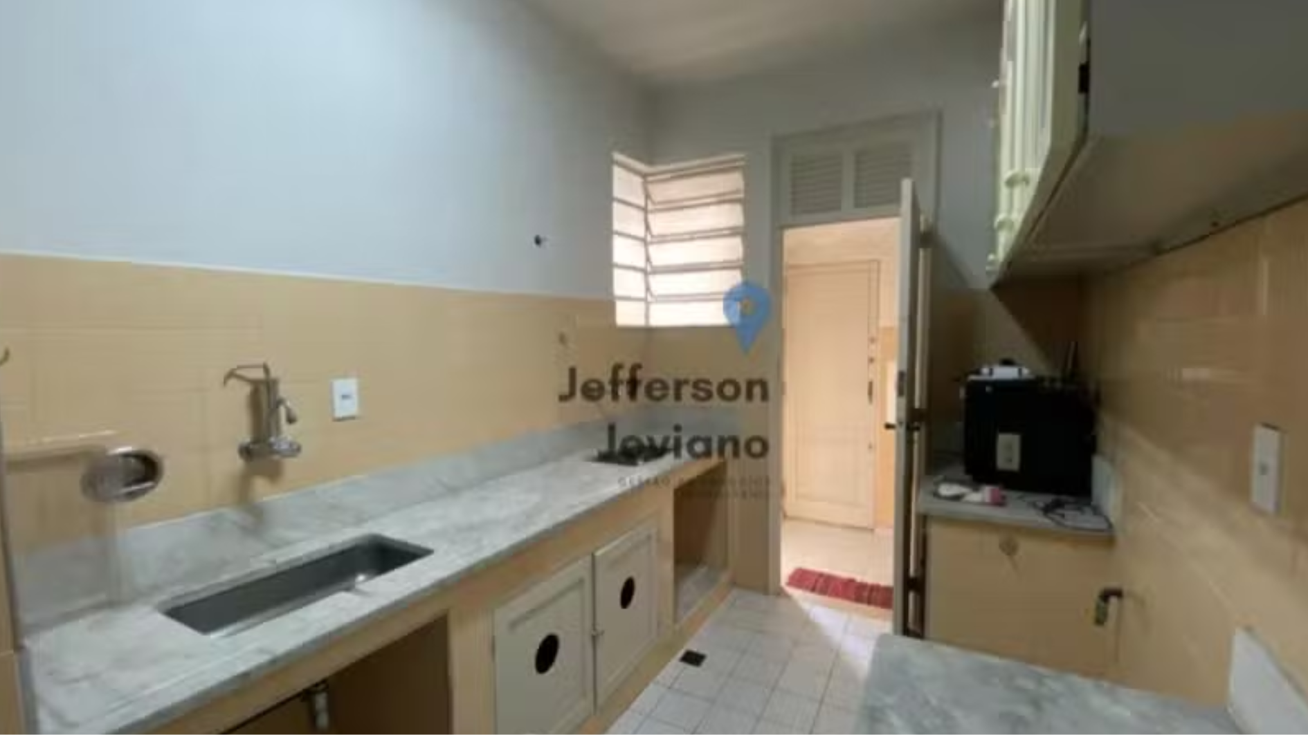 Fotos do apartamento de Renato Russo, que está à venda.. Foto: Divulgação