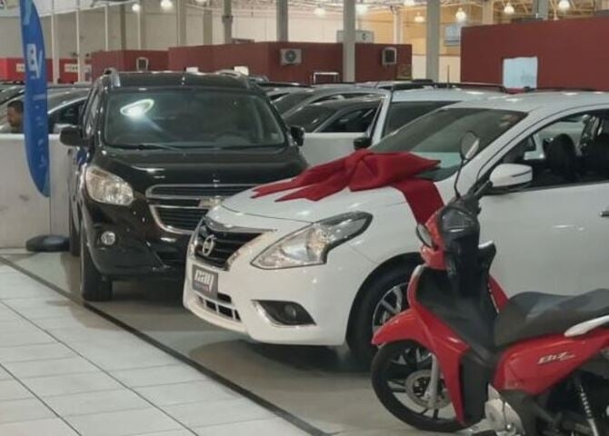 Outra opção para quem busca se livrar do IPVA é comprar um carro usado.  Reprodução: Flipar