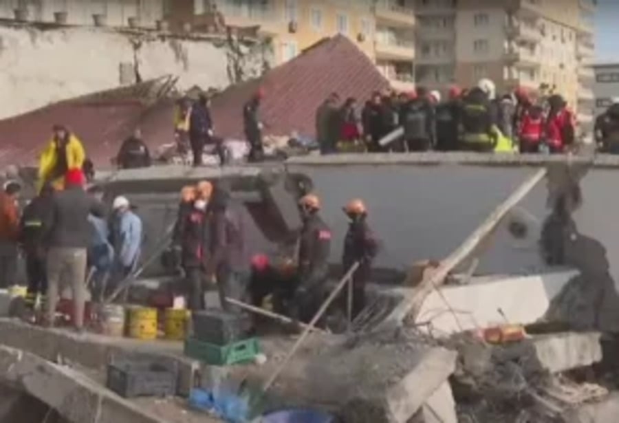 6/2/2023 - Mais de 50 mil pessoas morreram após um terremoto que atingiu dois países. O tremor, de magnitude 7,8, atingiu, de forma arrasadora, a região central da Turquia e o noroeste da Síria. Reprodução: Flipar