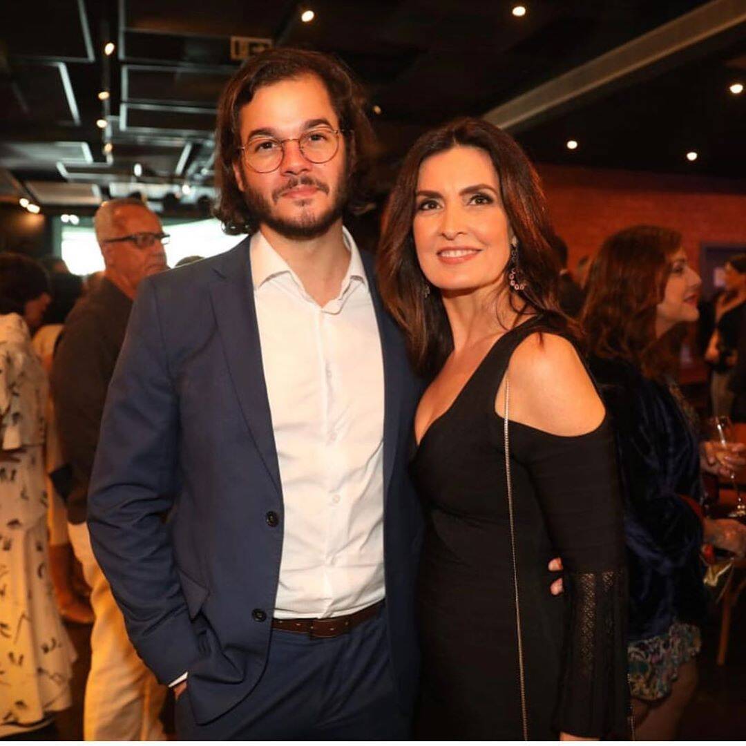 Fátima Bernardes participa da festa de 50 anos do "Jornal Nacional". Foto: Reprodução/Instagram/@fatimabernardes