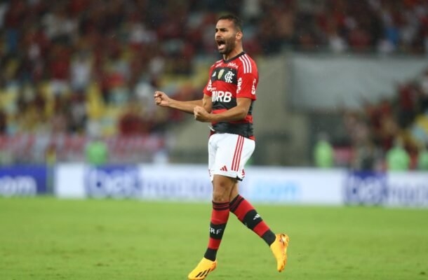 THIAGO MAIA  - Foi bem na marcação, mas, como sempre, não tem uma grande qualidade na troca de bolas. Saiu para entrada de Everton Ribeiro -NOTA 5,0 -  Foto: Paula Reis/Flamengo