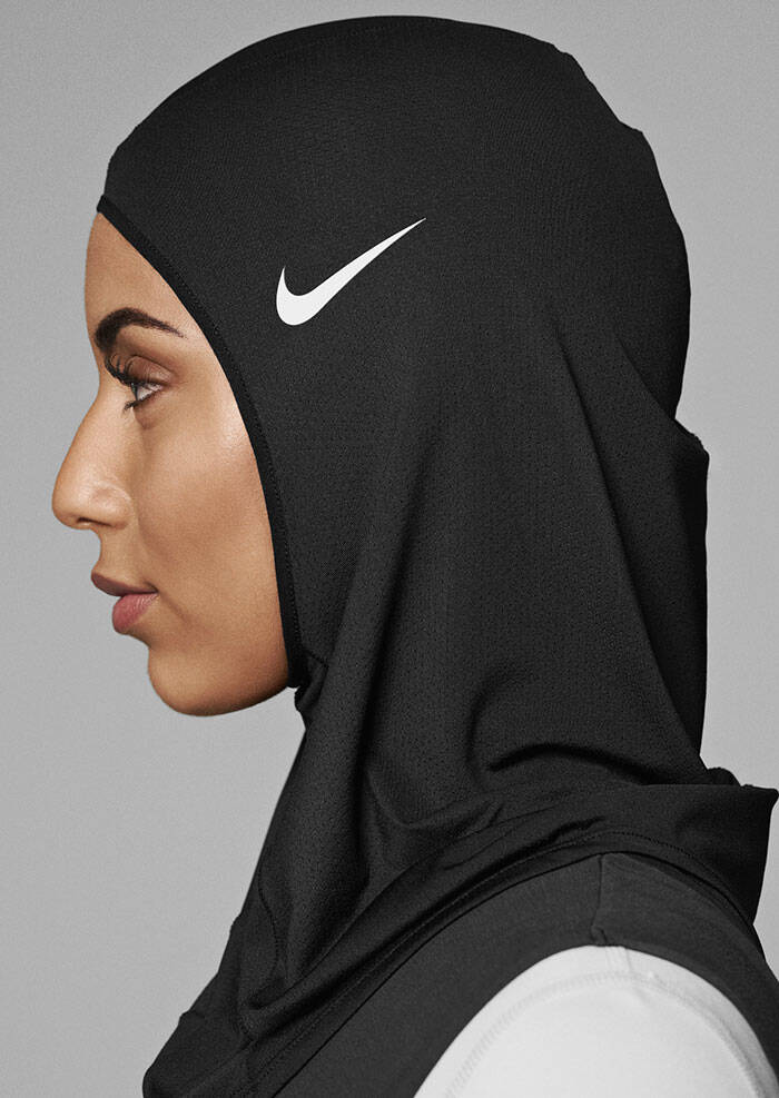 Nike lançou primeira linha de peças concebidas para mulheres plus-size e coleção de hijabs para atletas islâmicas. Foto: Divulgação/Nike