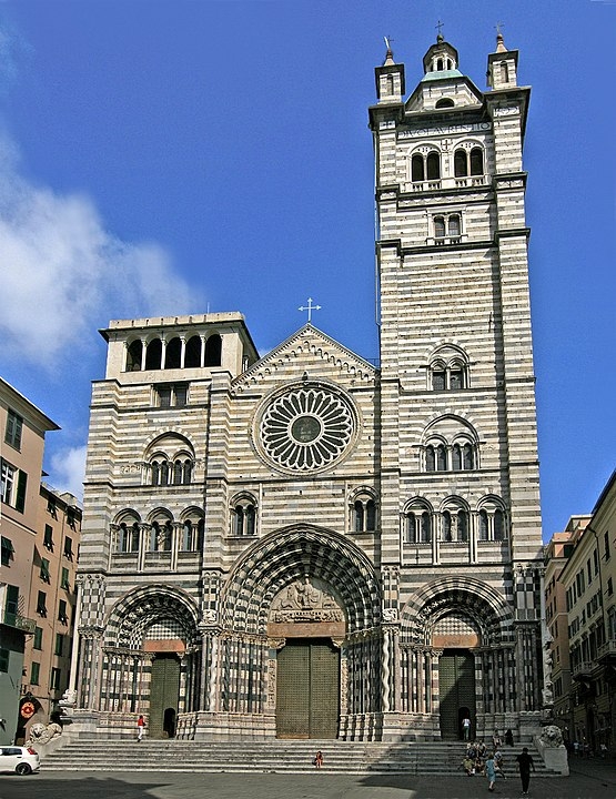 Catedral de San Lorenzo - Gênova - Erguida em 1118 em estilo românico, foi destruída pelo fogo em 1296 e passou por restauração até 1312. Aos poucos, recebeu decorações e novas reformas.  Reprodução: Flipar