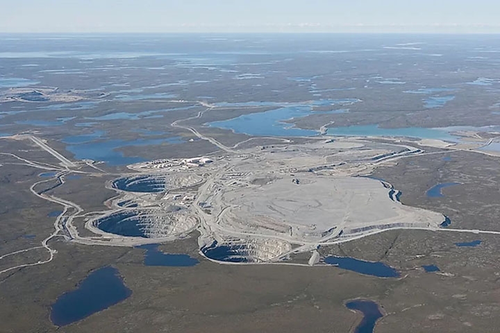 Canadá: 17,6 milhões de quilates. Territórios do noroeste que eram campos de caça se transformaram em importantes áreas de extração de diamantes. A primeira mina abriu em 1998. Das quatro minas do país, três ficam nessa região.  Reprodução: Flipar