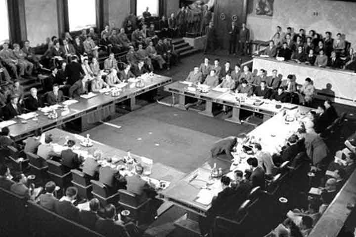 A divisão do Vietnã em dois territórios foi definida na Conferência de Genebra, em 1954, após o fim da guerra da Indochina, episódio que encerrou a colonização francesa na região - dominação que englobava também Laos e Camboja. 
 Reprodução: Flipar
