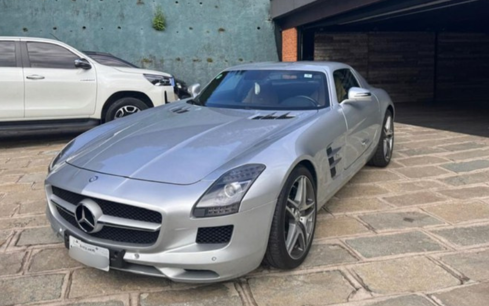 Mercedes-Benz SLS-63 apreendida em operação da Polícia Federal. Foto: Divulgação/Polícia Federal