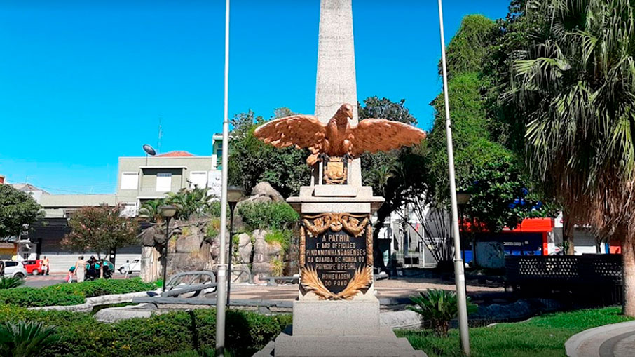 Obelisco na Praça de Pindamonhangaba. Foto: Reprodução/Tripadvisor 07.09.2022