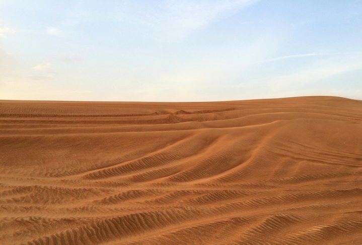 O deserto do Iraque faz parte do vasto deserto da Arábia, cobrindo grande parte da região ocidental e sudoeste do país. Reprodução: Flipar