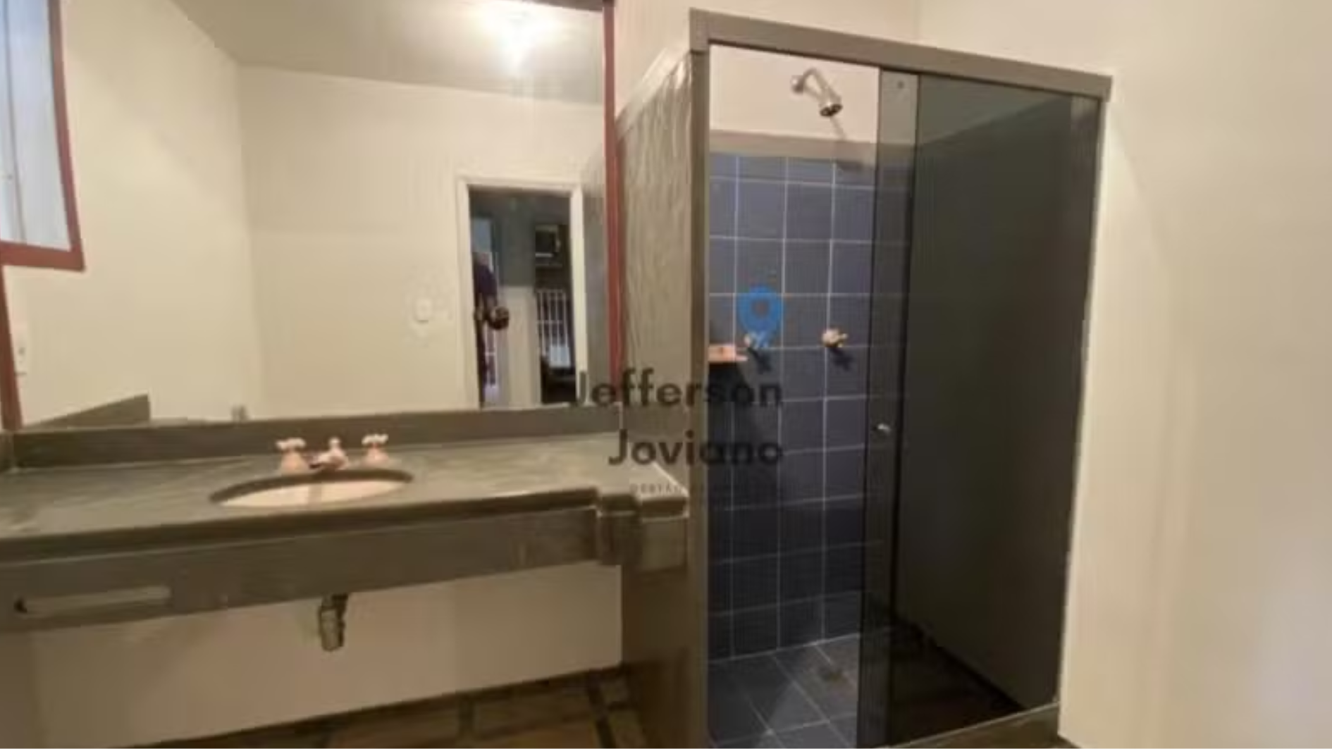 Fotos do apartamento de Renato Russo, que está à venda.. Foto: Divulgação