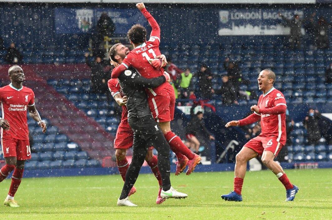 Salah põe fim às especulações e renova contrato com o Liverpool