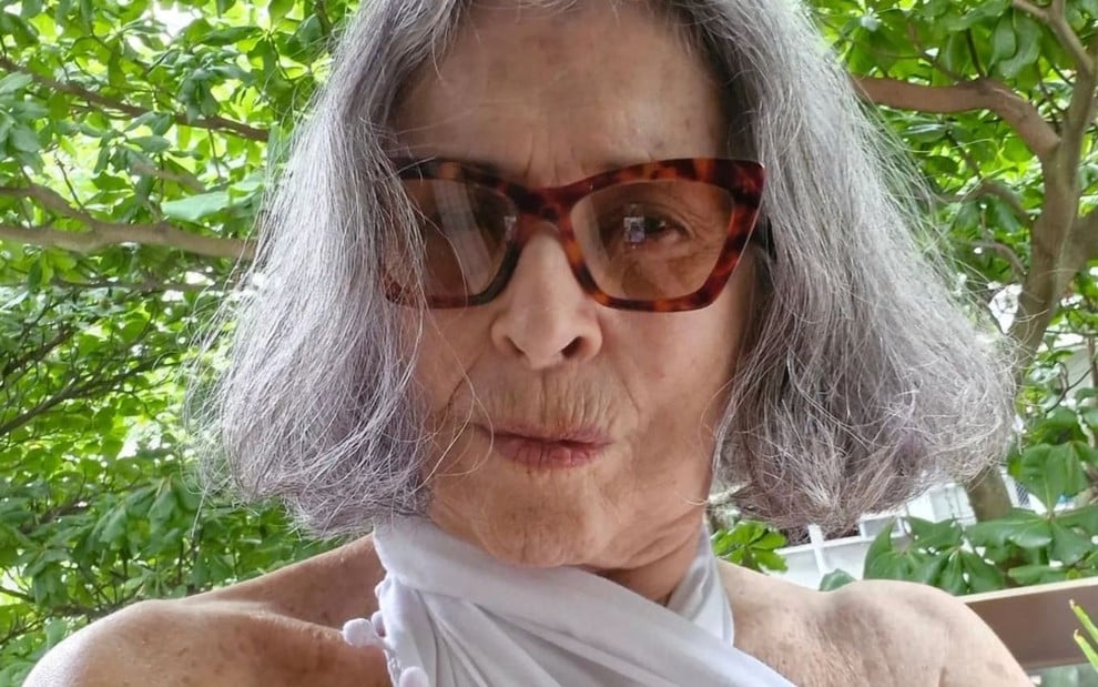 A batalha familiar teve o seu auge em 2012, quando Betty Faria entrou na Justiça após Alexandra proibir que a filha Giulia fizesse visitas à avó nos fins de semana. Alexandra alegava que Betty levava a neta, então com 11 anos de idade, para baladas e servia a ela bebidas alcoólicas.
 Reprodução: Flipar