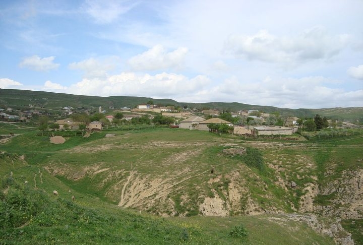 No século 19, a região foi incorporada ao Império Russo, e, após um breve período de independência entre 1918 e 1920, tornou-se parte da União Soviética até 1991, quando declarou sua independência após a dissolução do bloco soviético. Reprodução: Flipar