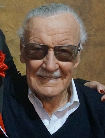 O já citado Stan Lee foi editor-chefe e presidente da Marvel.  Morreu em 2018, com 95 anos. Além do Hulk e do Homem de Ferro, criou o Homem-Aranha, o Thor,  Doutor Estranho, o Homem Formiga,  Quarteto Fantástico, Demolidor, Pantera Negra, os X-Men e os Vingadores, entre outros.  Reprodução: Flipar