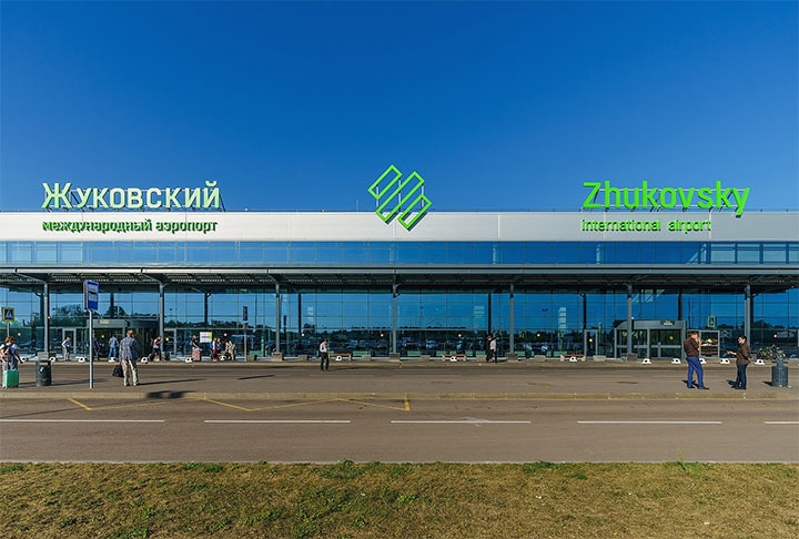 Este sítio disponibiliza voos de caça ao público. O Zhukovsky já foi escolhido como principal palco de experimentos durante a Guerra Fria e para o projeto Buran soviético de ônibus espaciais.  Reprodução: Flipar